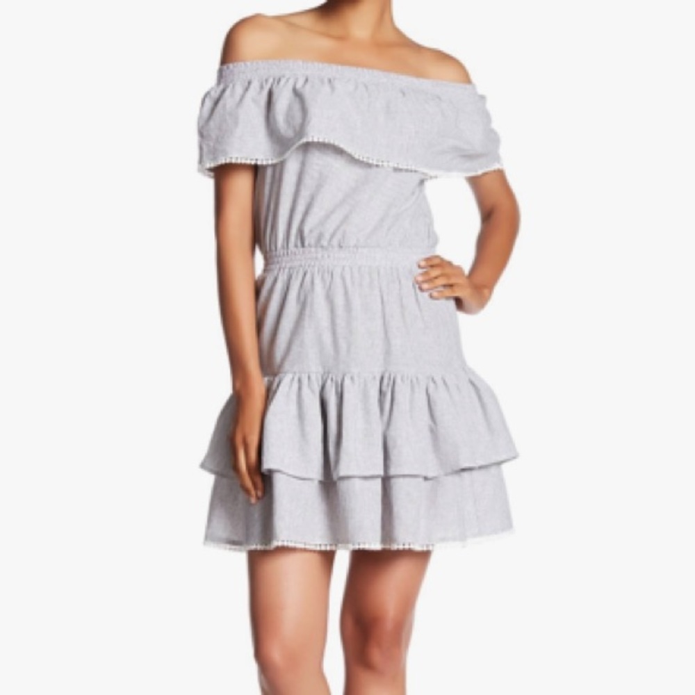 Romeo + Juliet Couture Off-The-Shoulder Dress